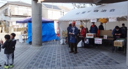 広場（テント模擬店）